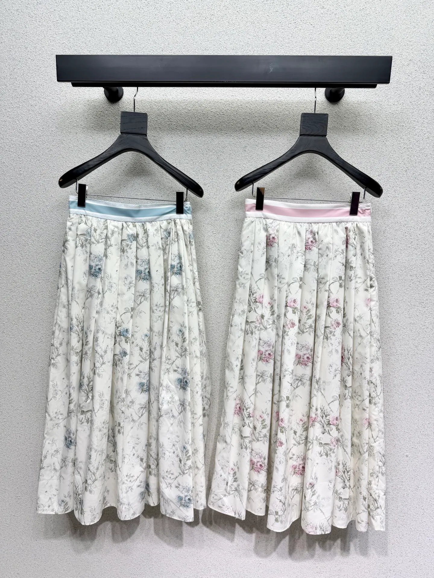 Юбки Женские Christian Dior 10375978