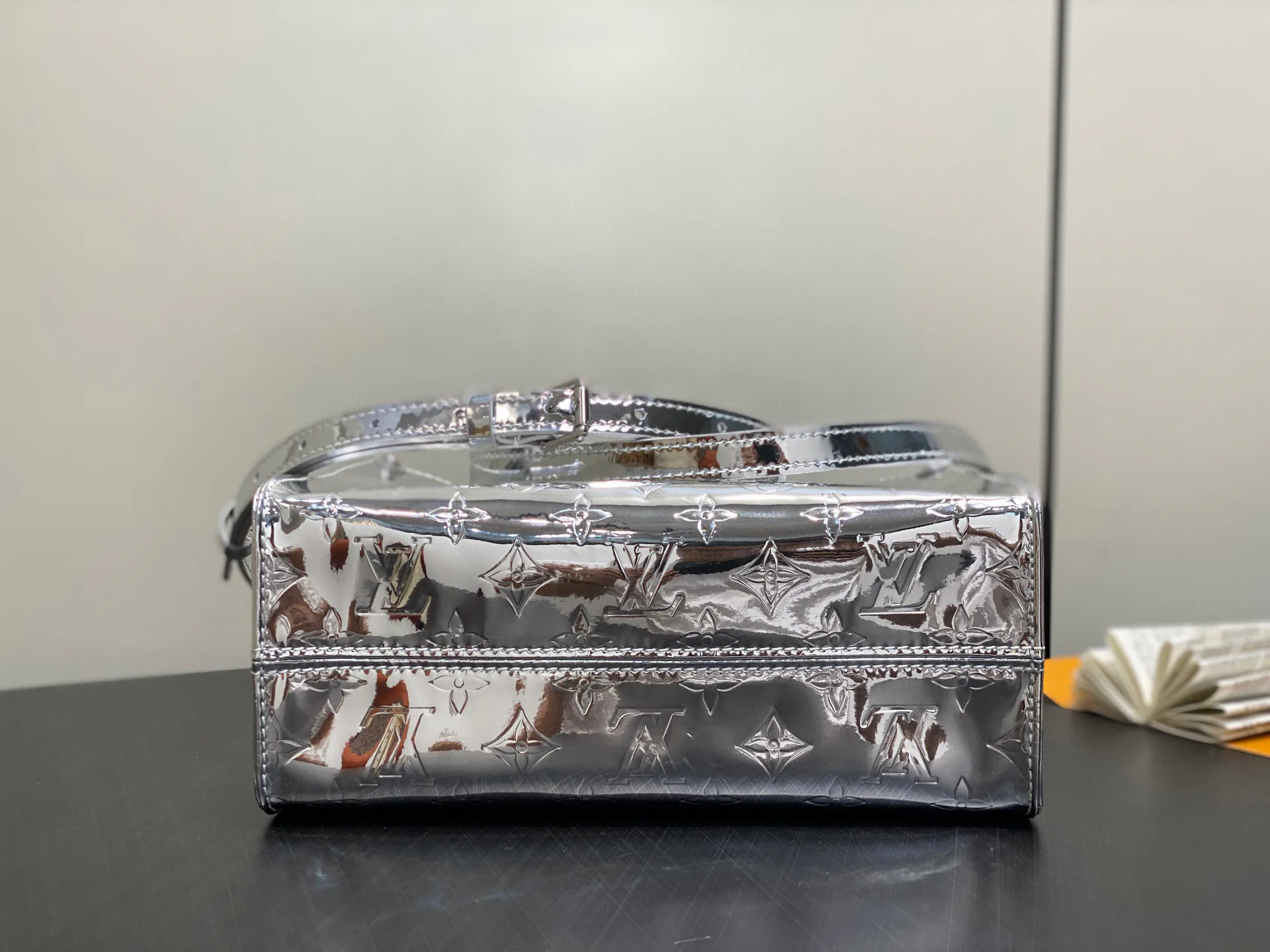 Сумки На Ремне Женские Louis Vuitton 256531