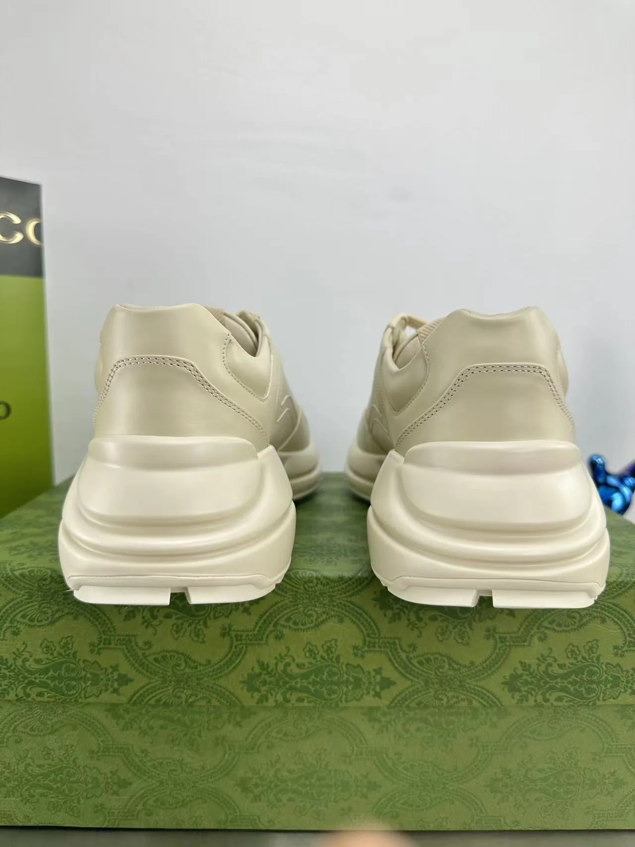 Кроссовки Женские Gucci 4931985