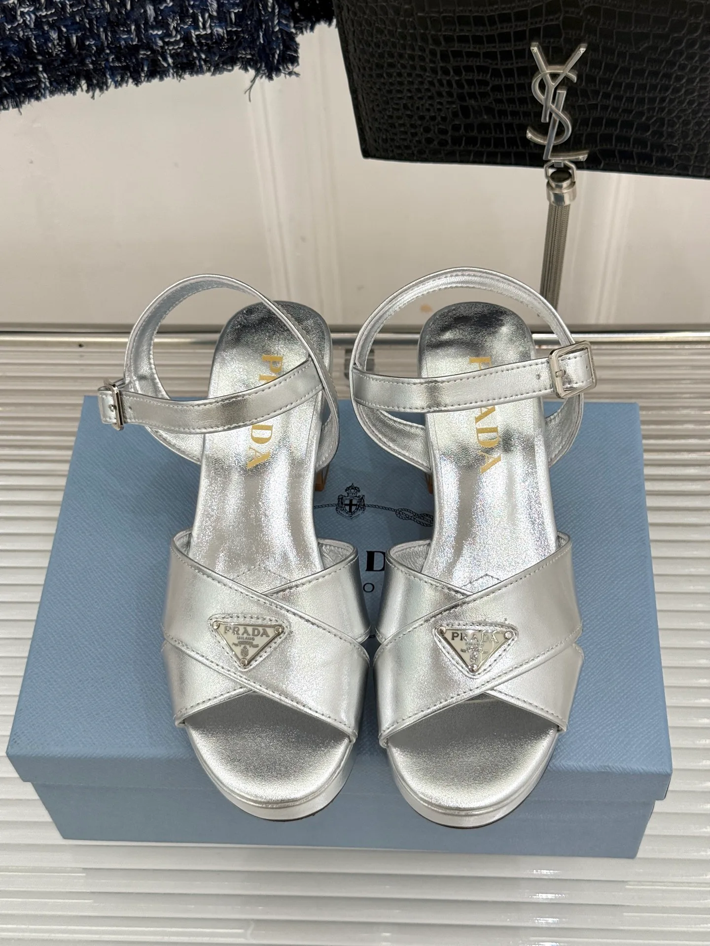 Босоножки Женские Prada 17896704