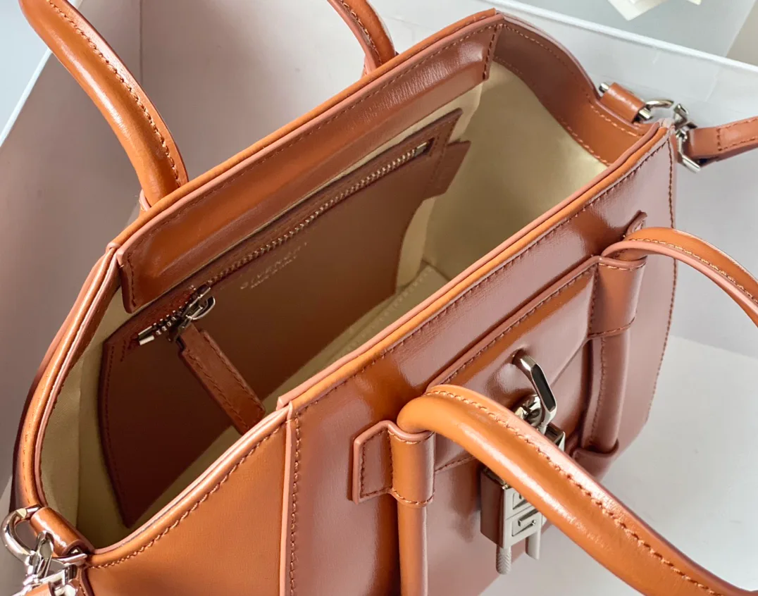 Сумки На Ремне Женские Givenchy 393507