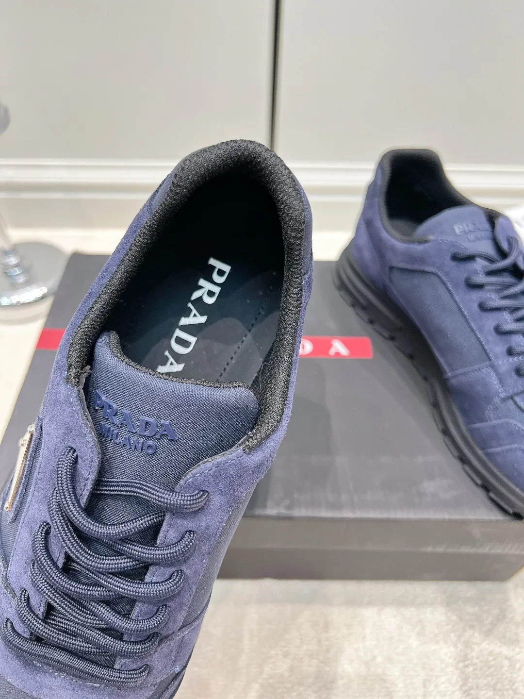 Кроссовки Женские Prada 18744052