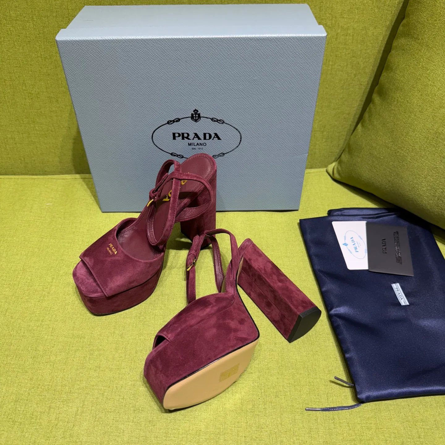 Босоножки Женские Prada 10481124