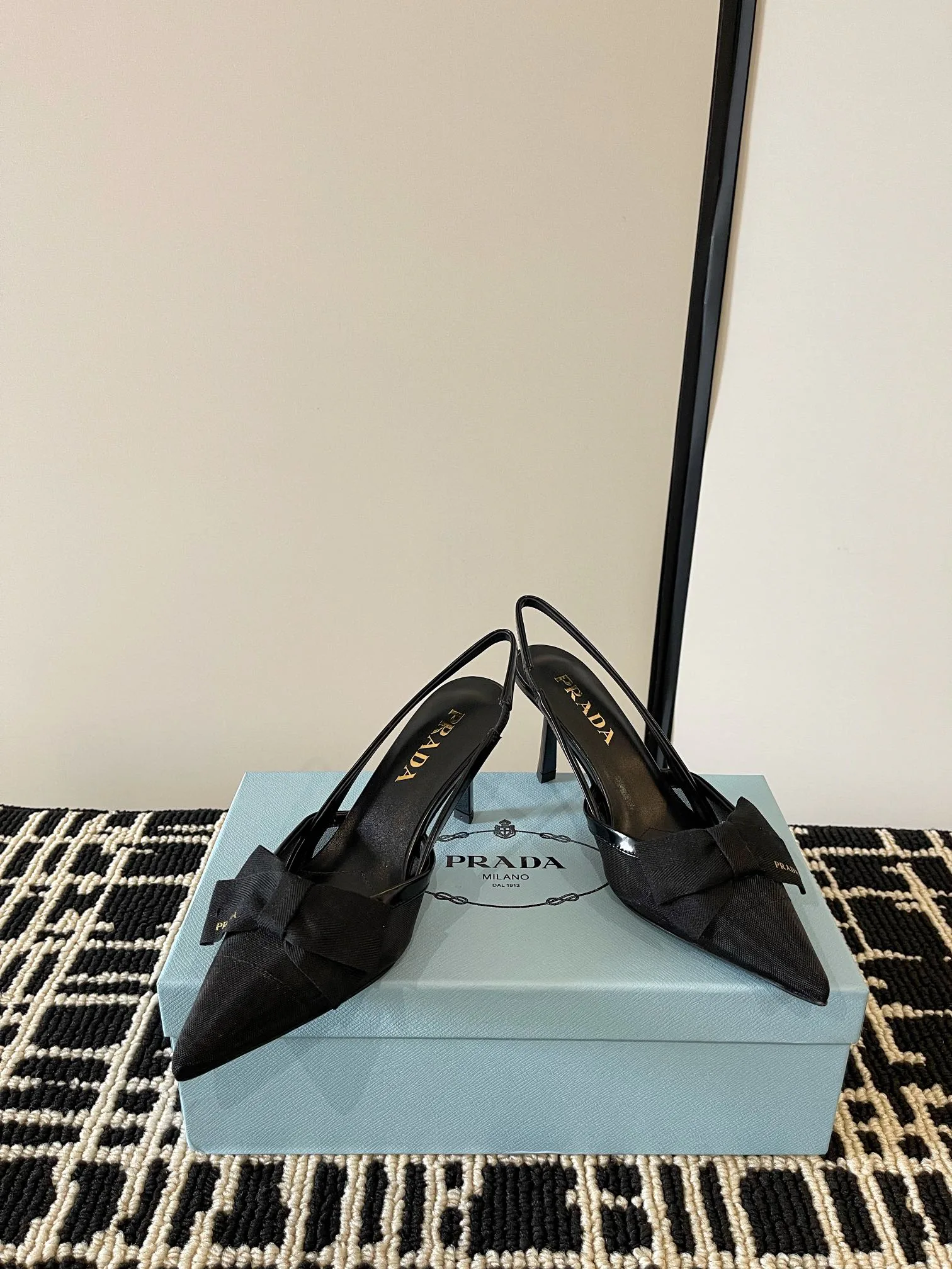 Босоножки Женские Prada 12820438