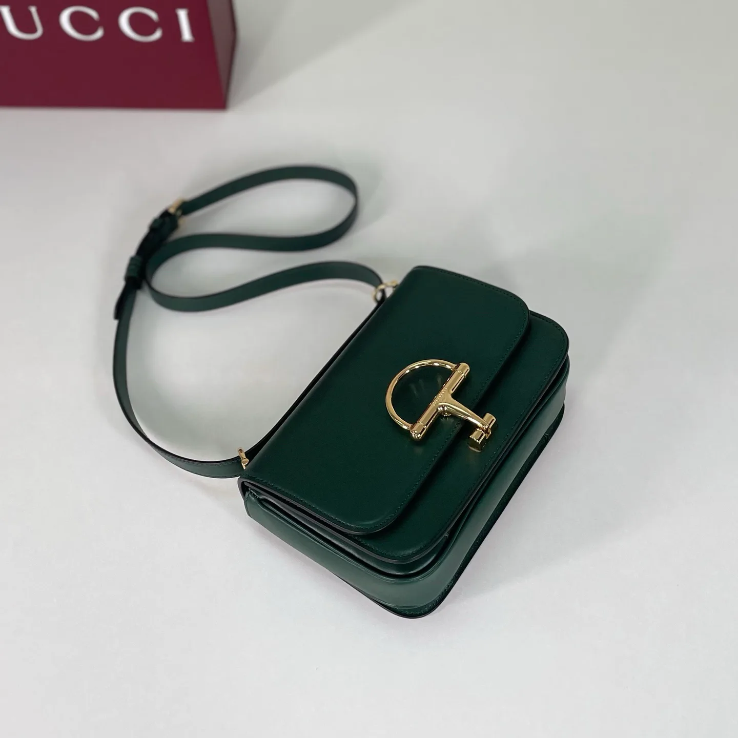 Классические Сумки Женские Gucci 12795291