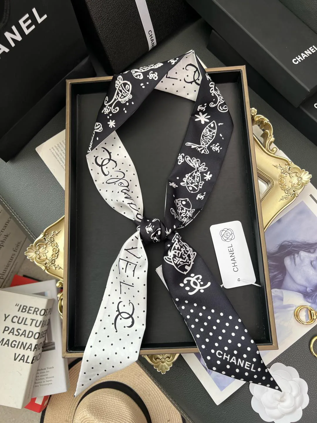 Платки Chanel 18675571