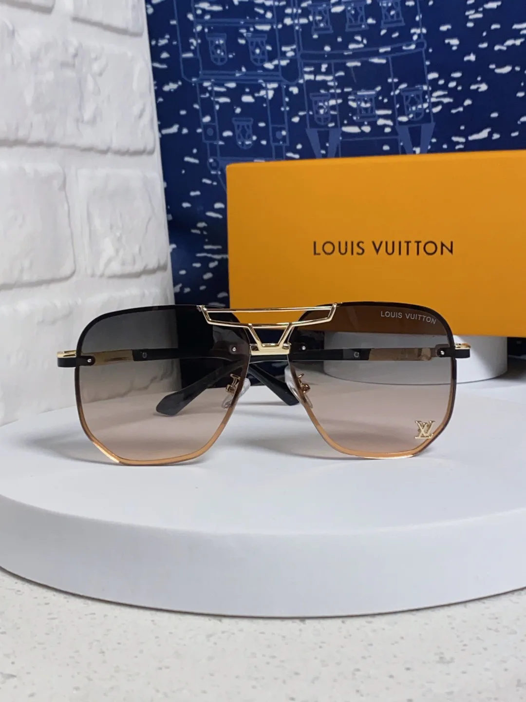 Очки Louis Vuitton 13135677