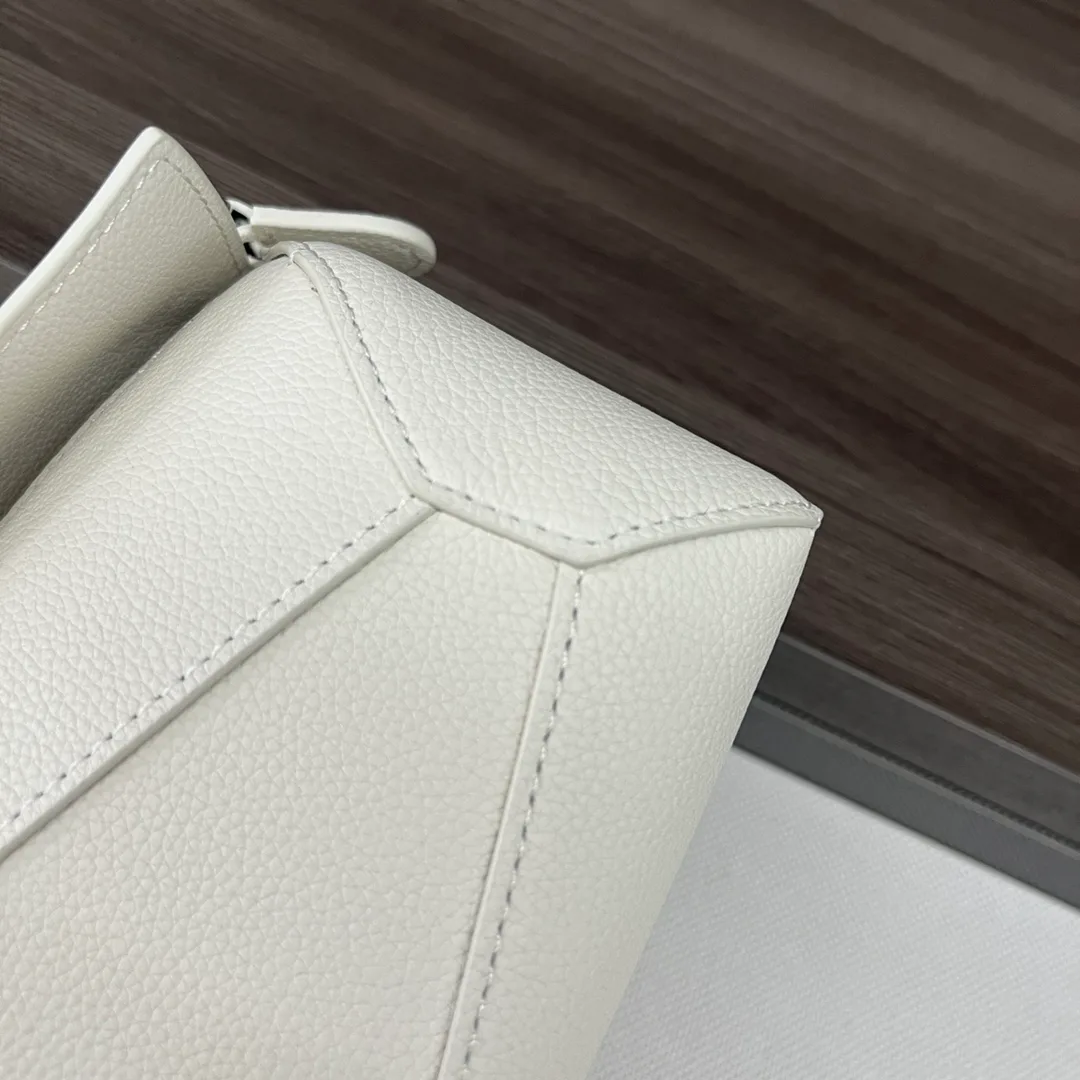 Классические Сумки Женские Loewe 11400997
