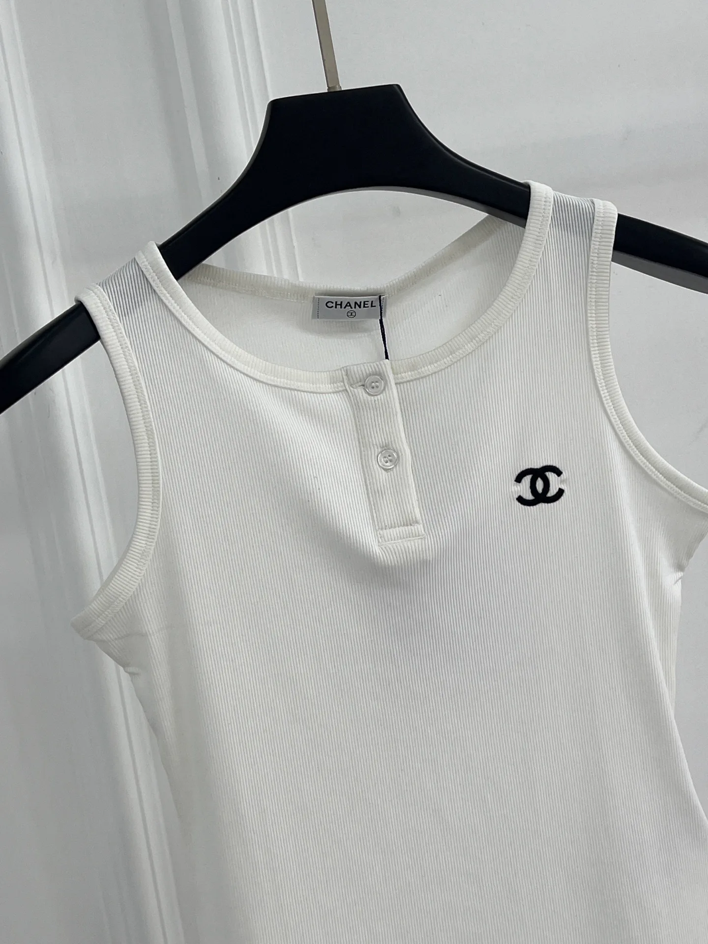 Жилеты Женские Chanel 11432970