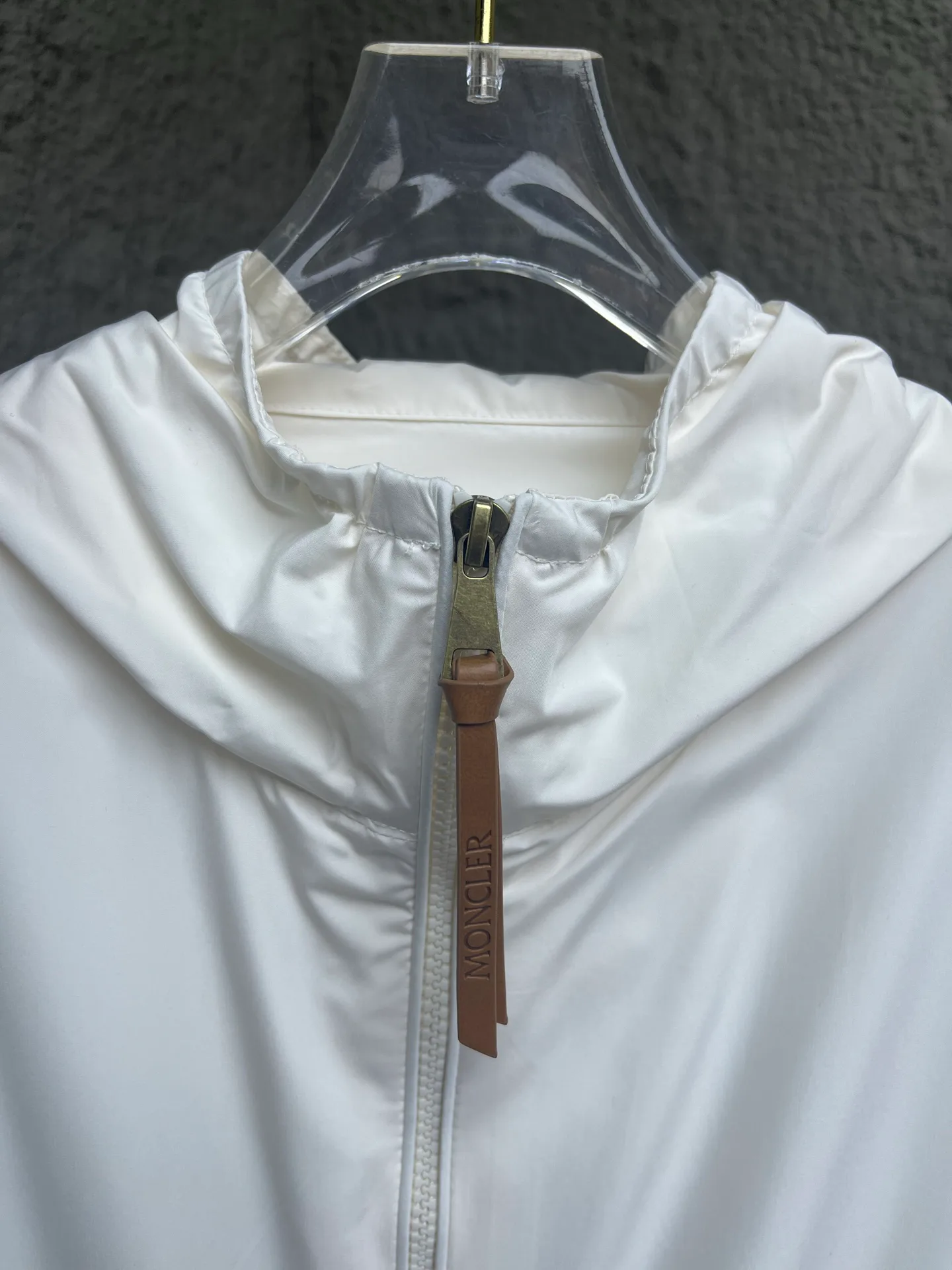 Куртки И Пуховики Женские Moncler 14179719