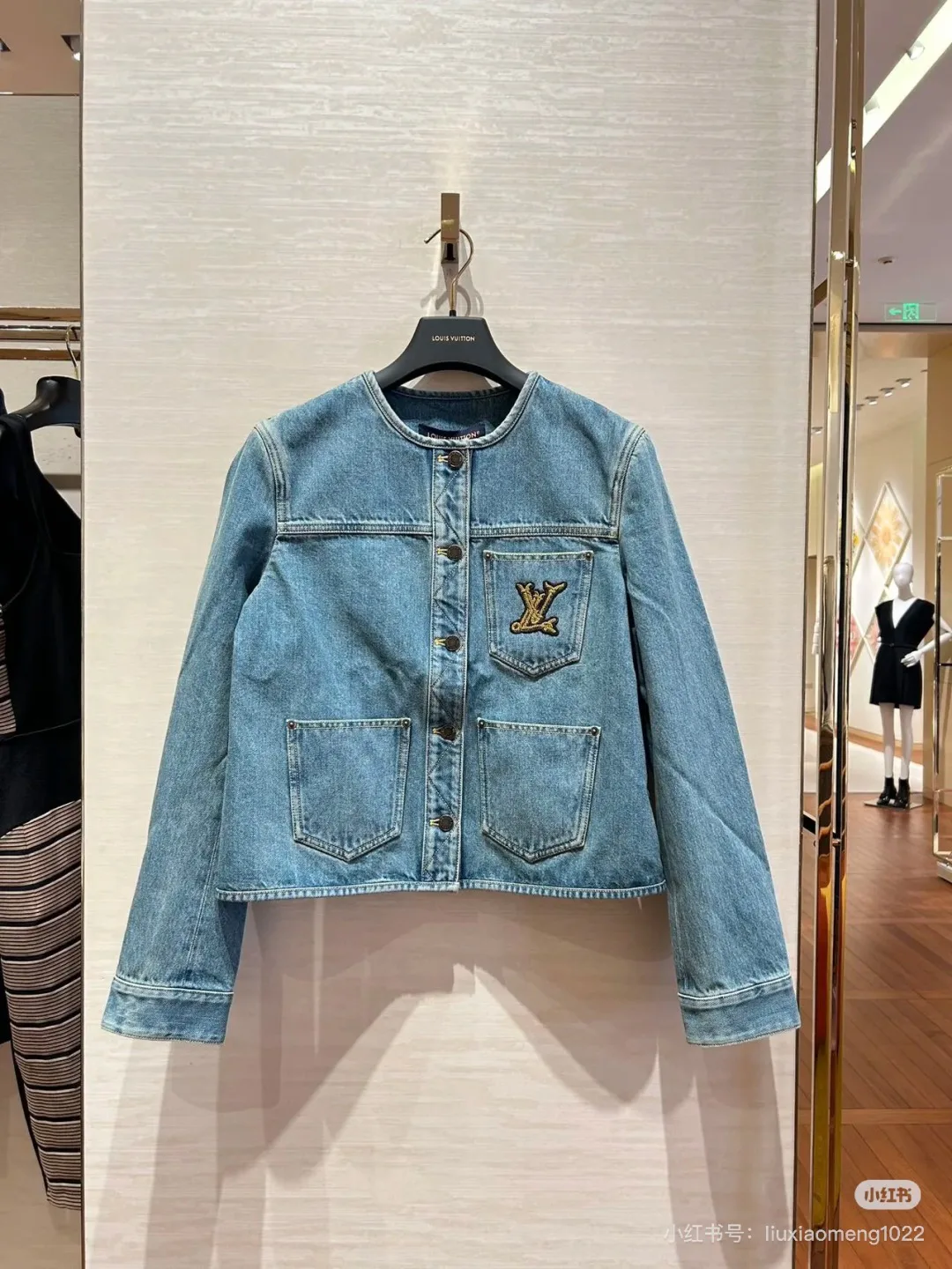 Куртки Женские Louis Vuitton 23982