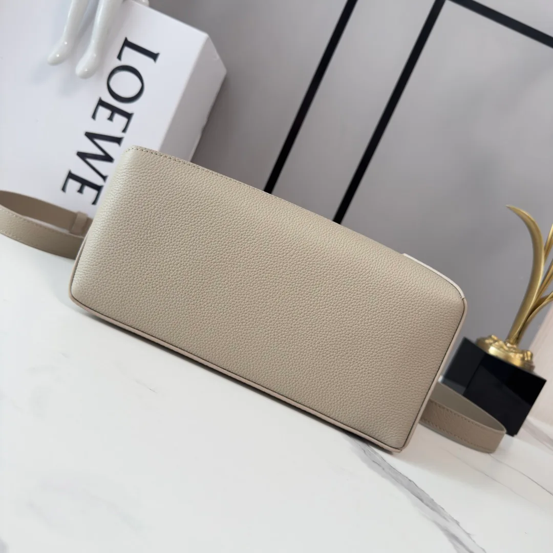 Классические Сумки Женские Loewe 13401795