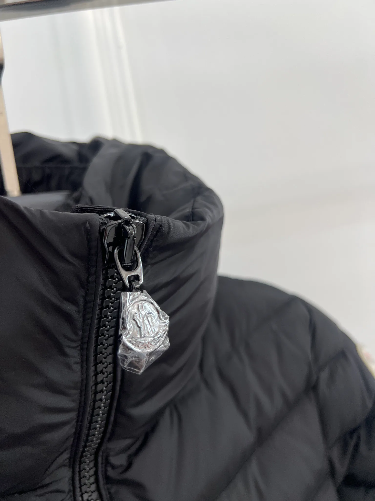 Куртки И Пуховики Женские Moncler 18416188