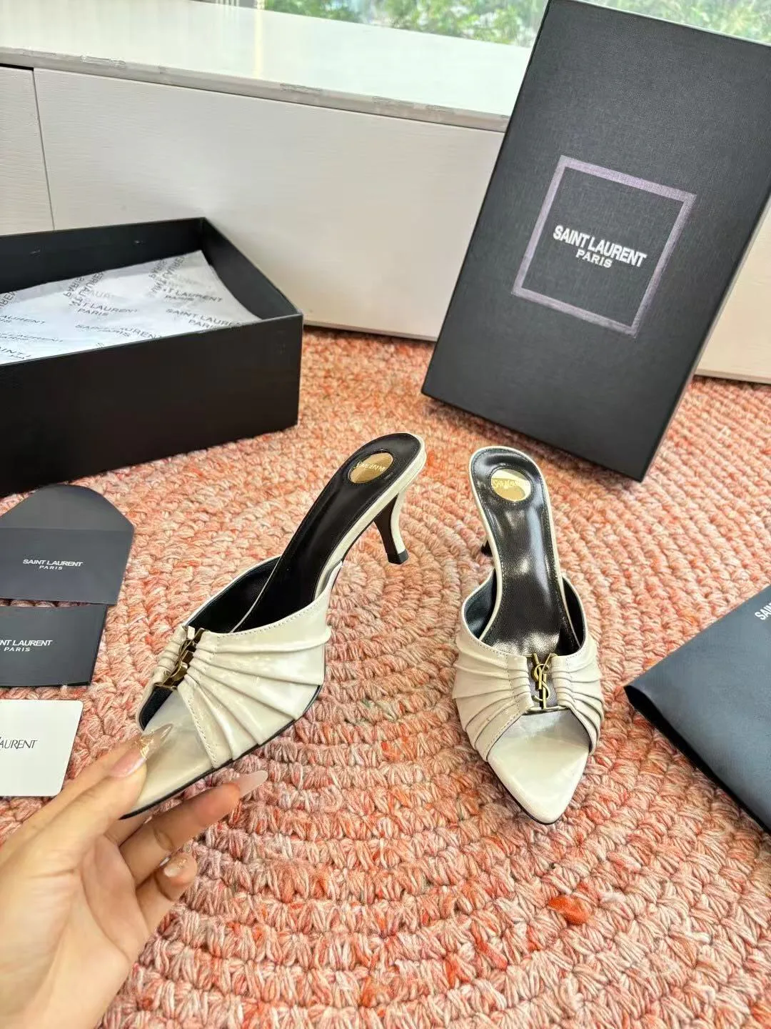 Сандалии Женские Saint Laurent 11660349