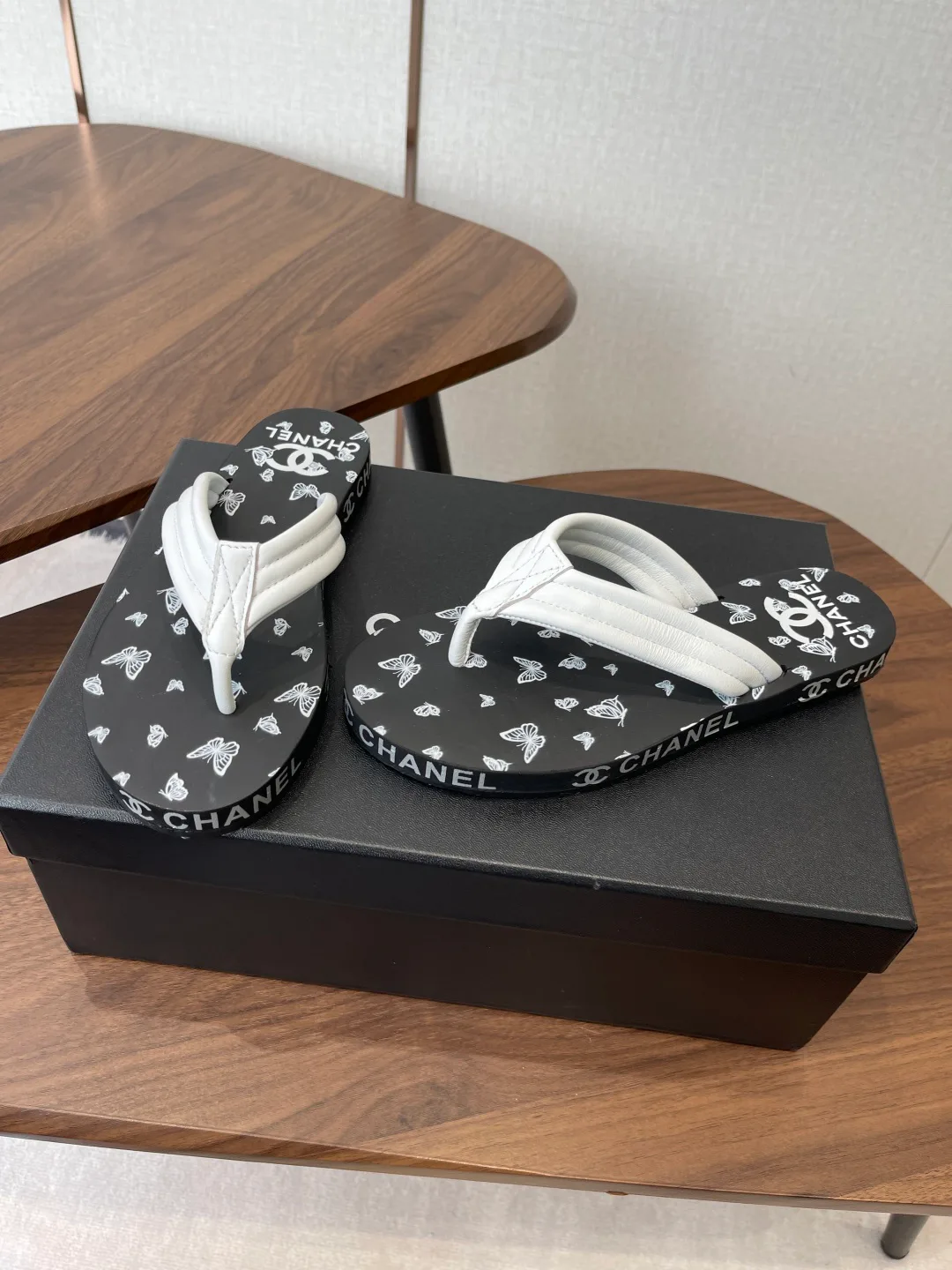 Шлепанцы Женские Chanel 11350604