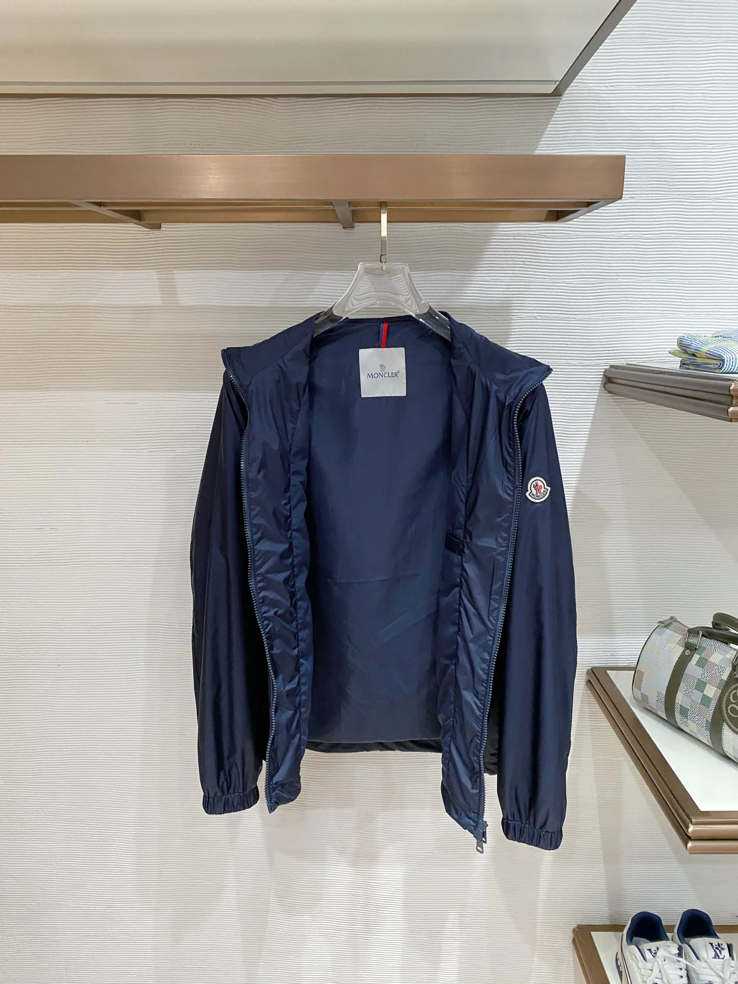 Пальто И Тренчи Мужские Moncler 11556932