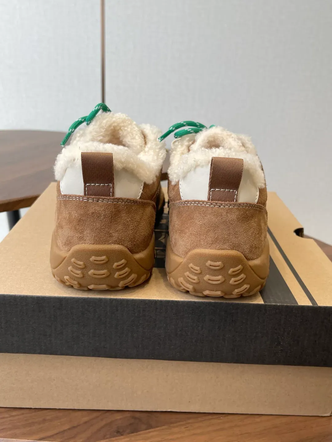 Кроссовки Женские Ugg 197010