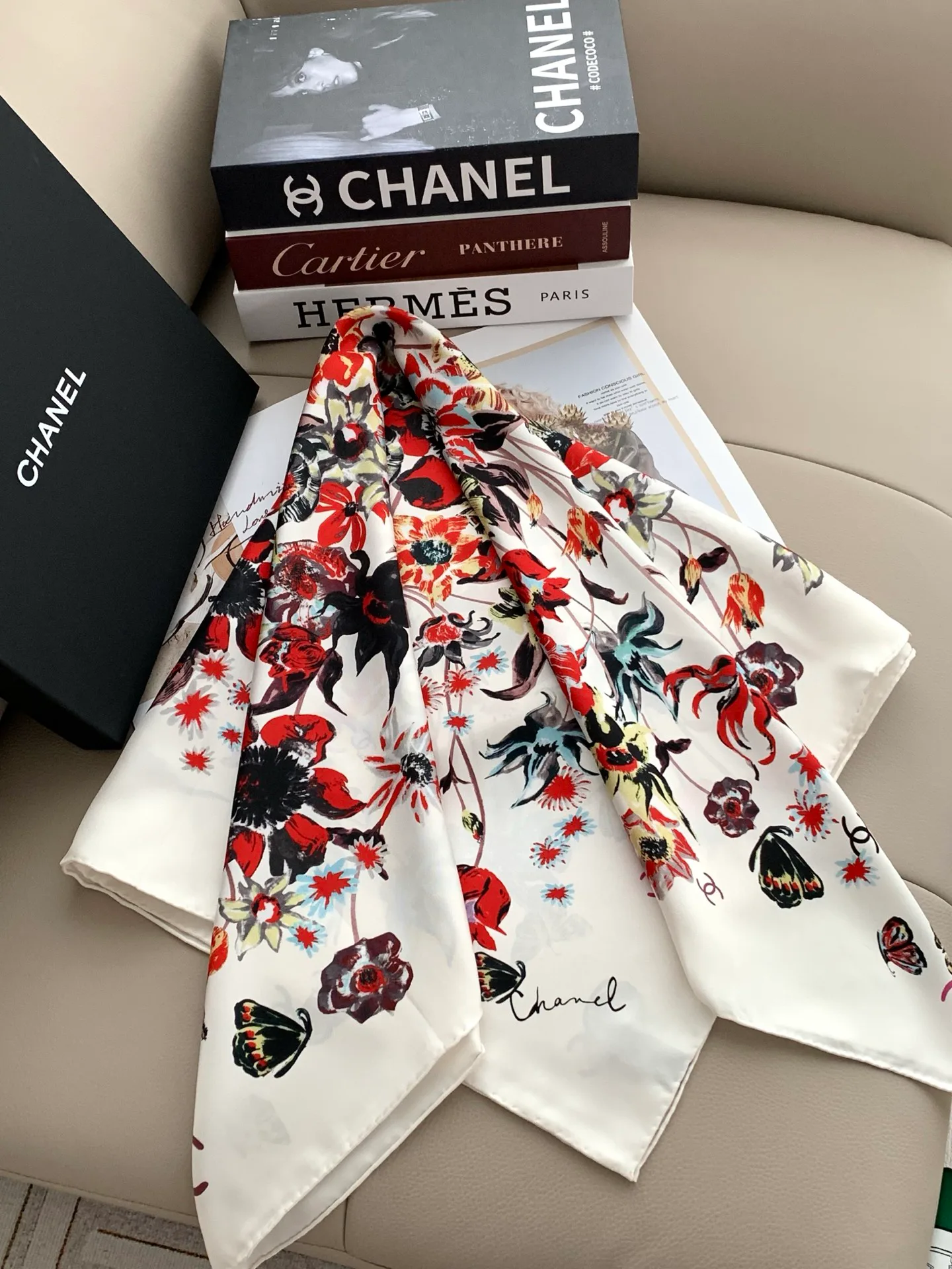 Платки Chanel 18675535
