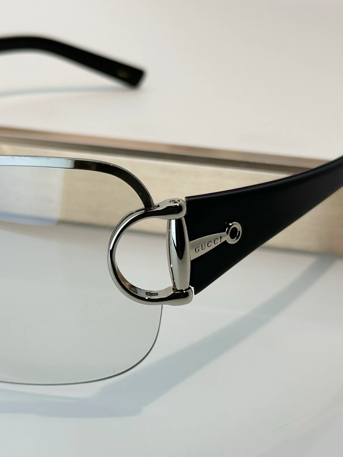 Очки Gucci 17624891