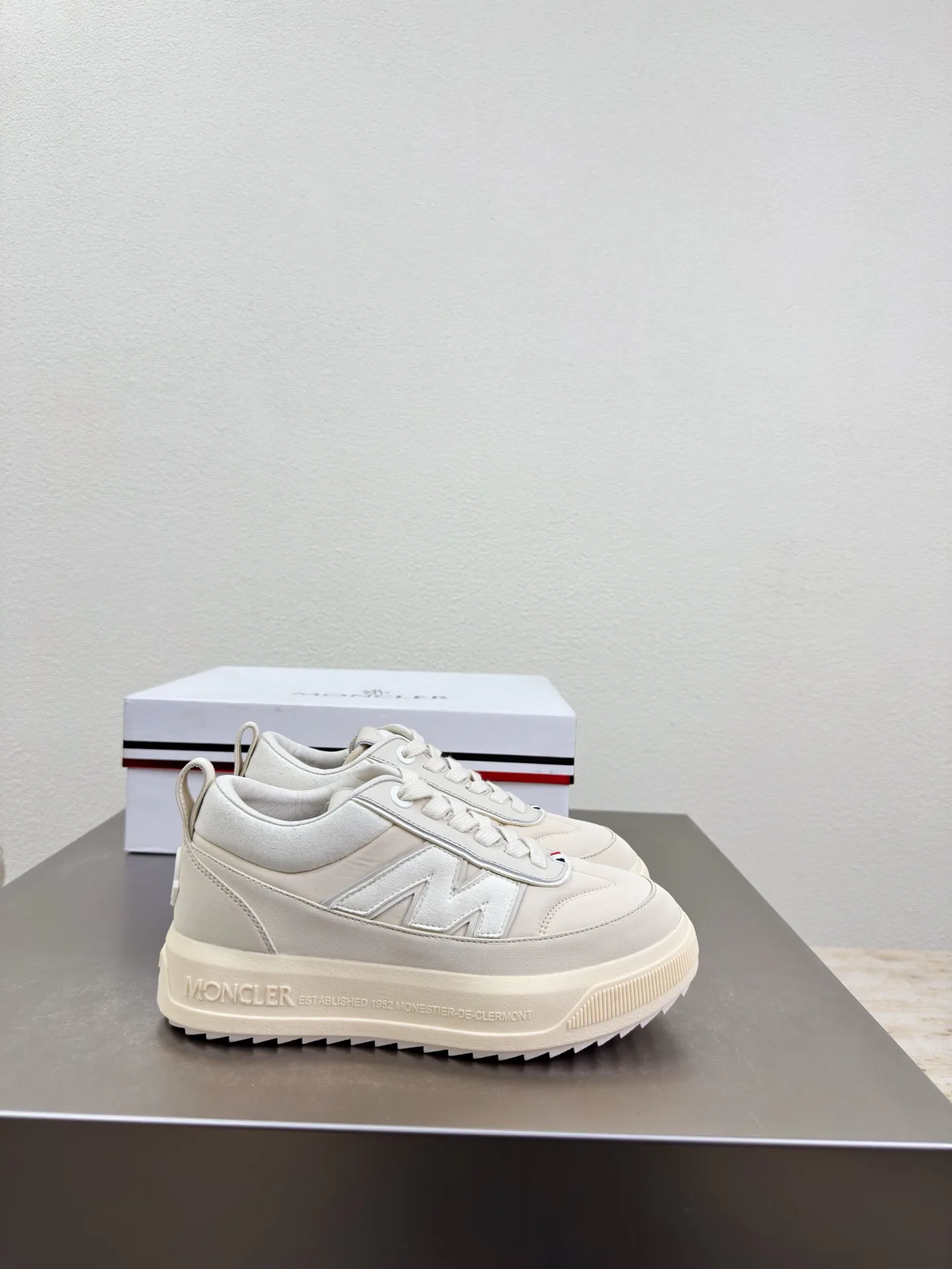 Кроссовки Женские Moncler 4339203