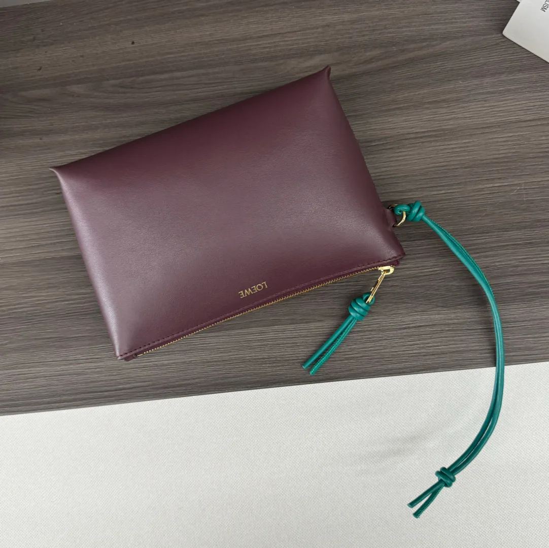 Клатчи Женские Loewe 18116461
