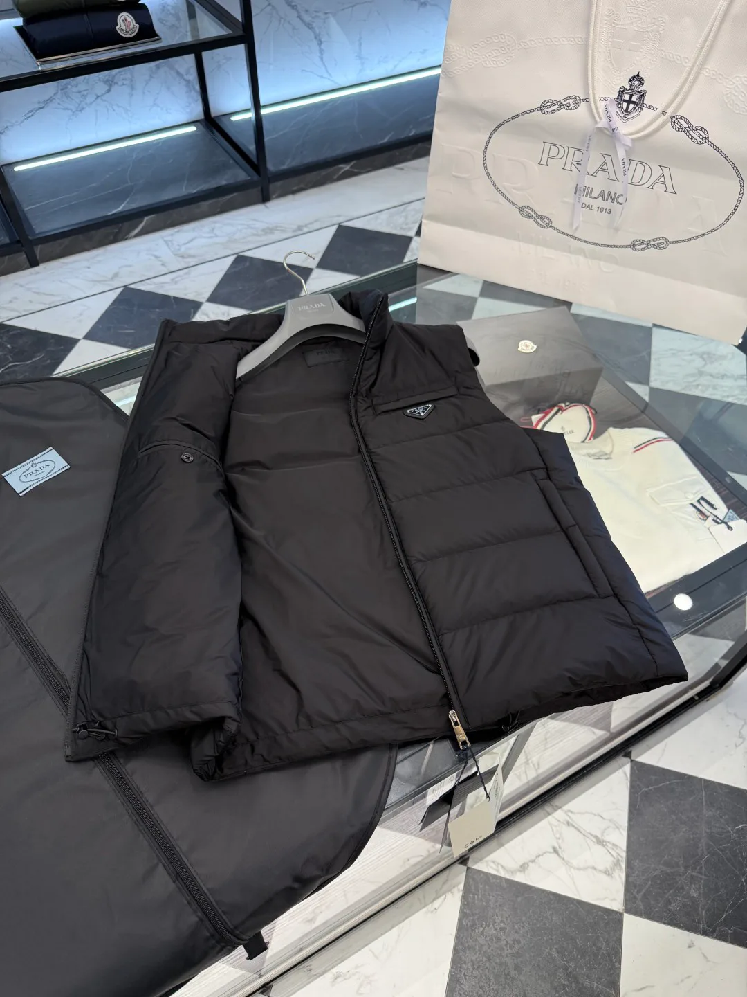 Жилеты Женские Prada 18007678