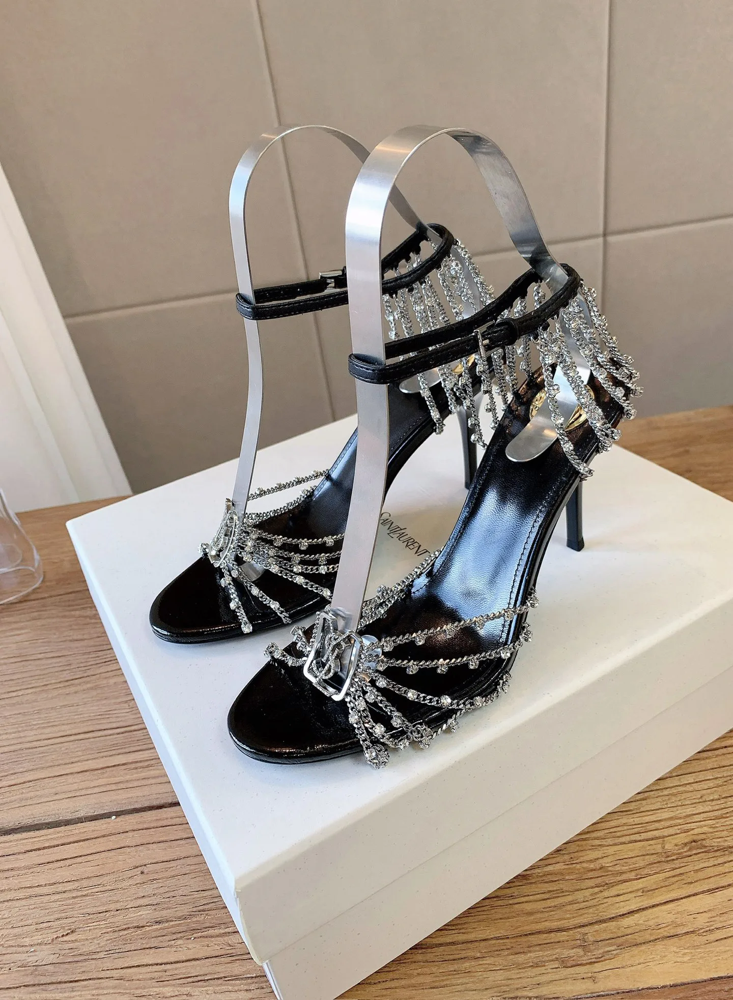 Босоножки Женские Saint Laurent 17449467