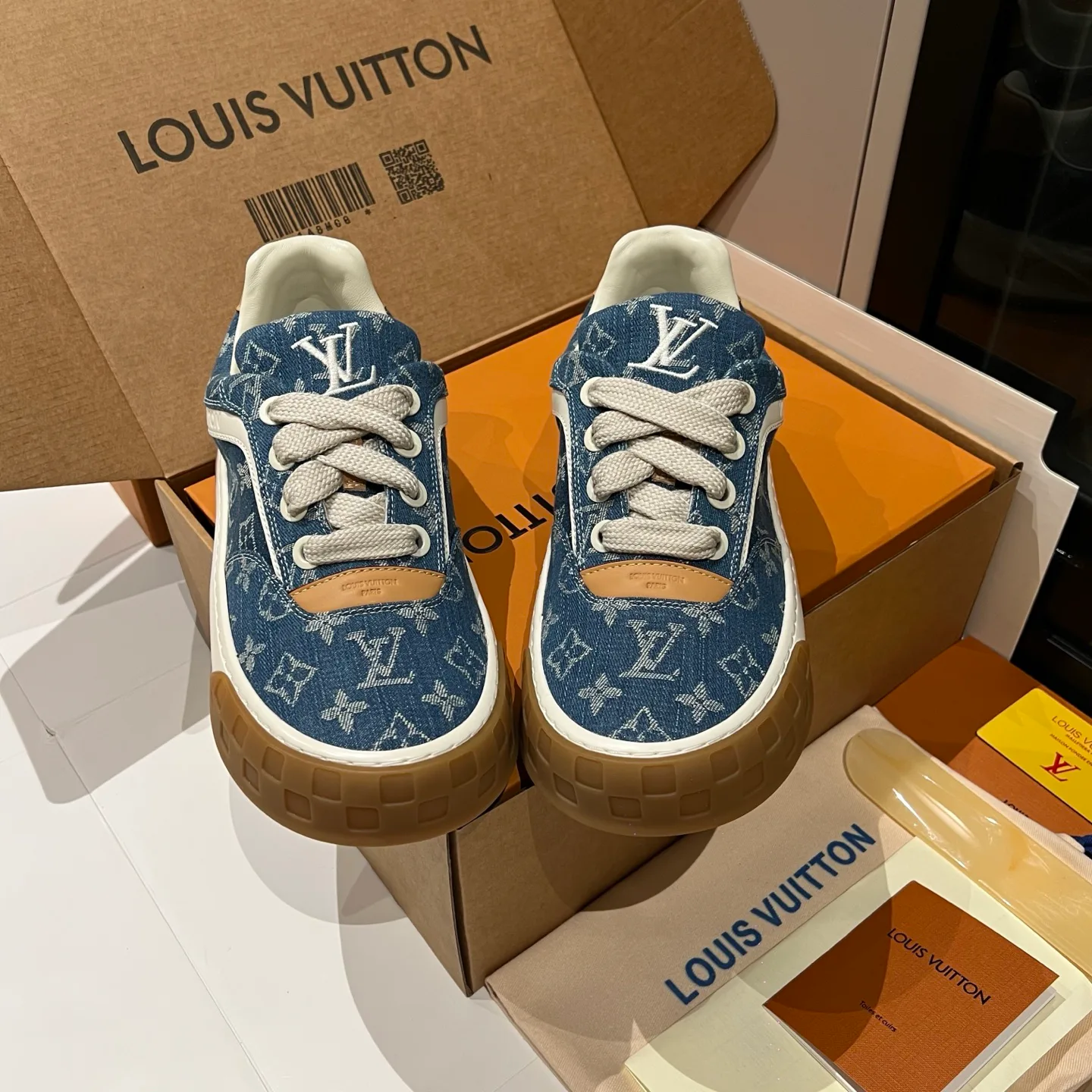 Кроссовки Женские Louis Vuitton 1412736