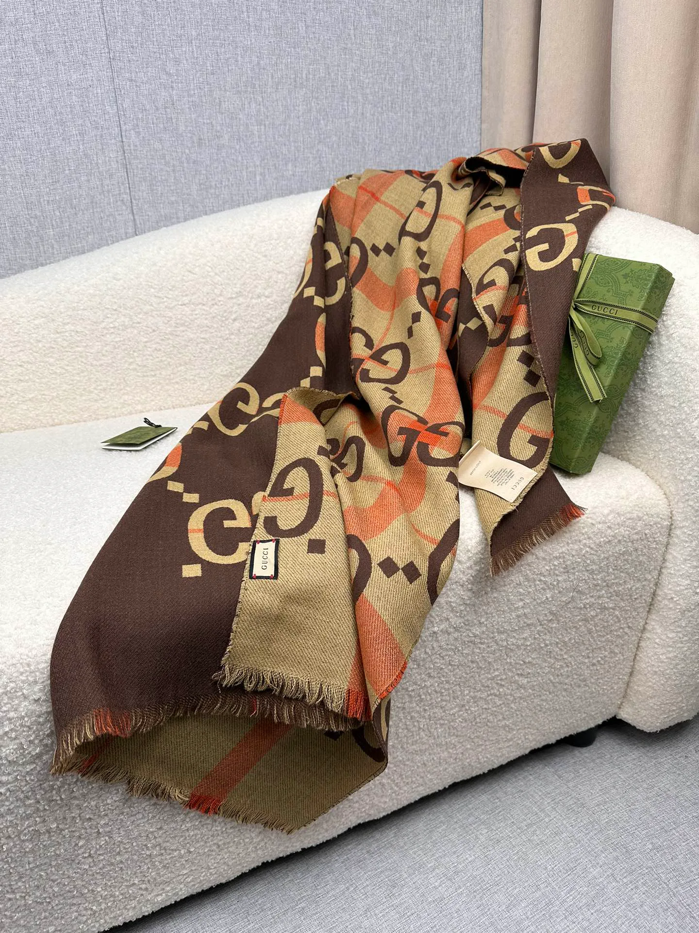 Шарфы Gucci 412316