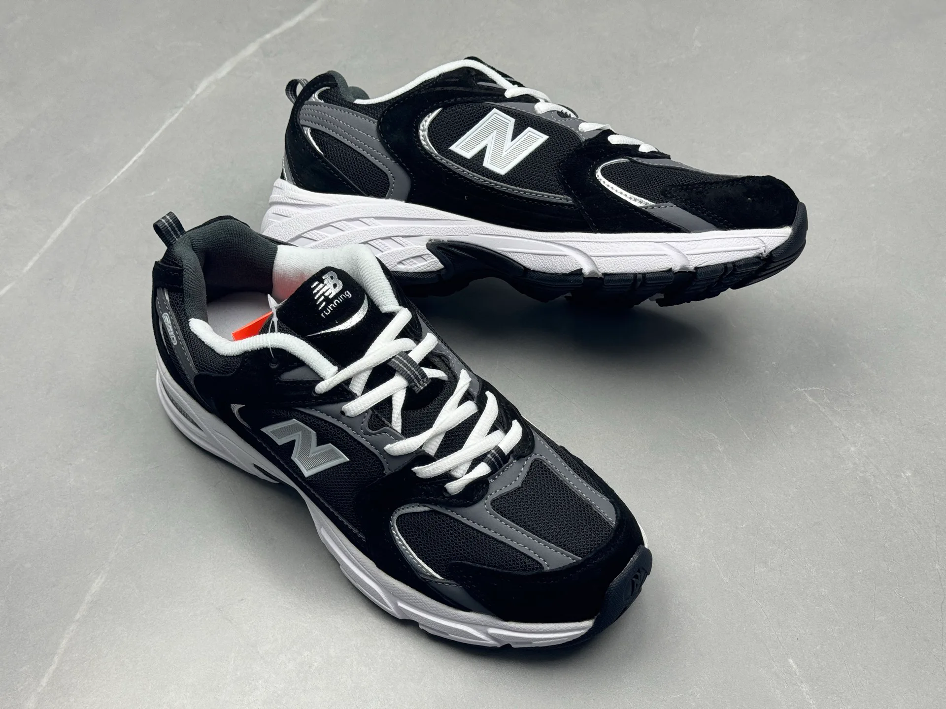 Кроссовки Женские New Balance 34900