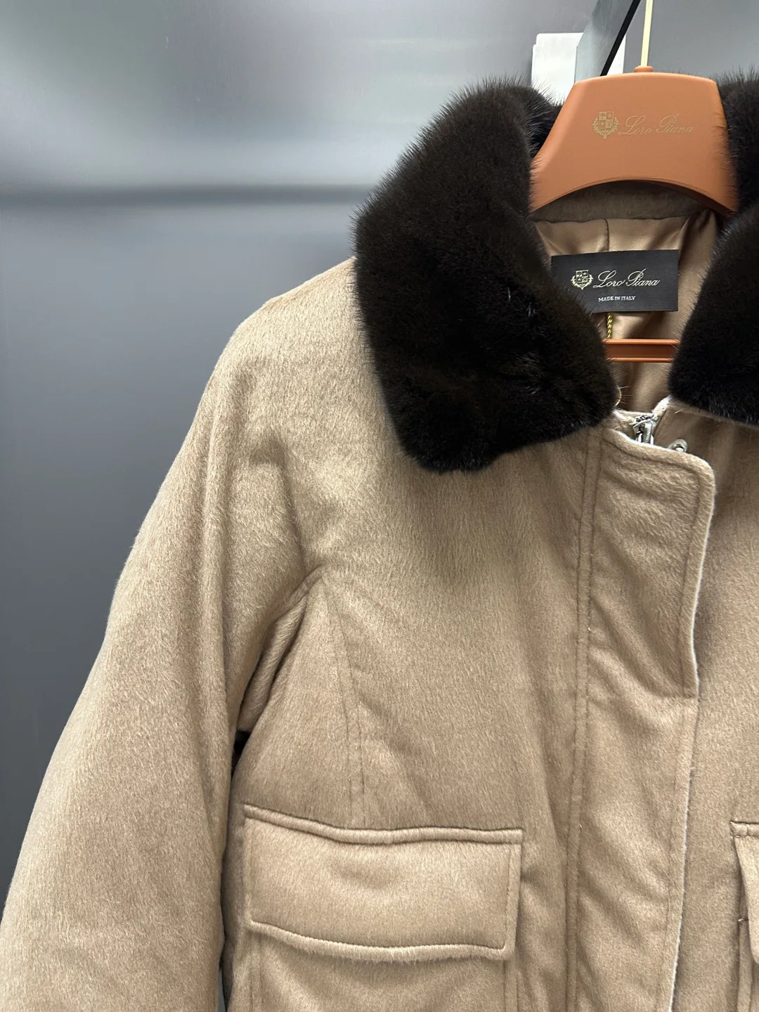 Куртки И Пуховики Женские Loro Piana 18702457