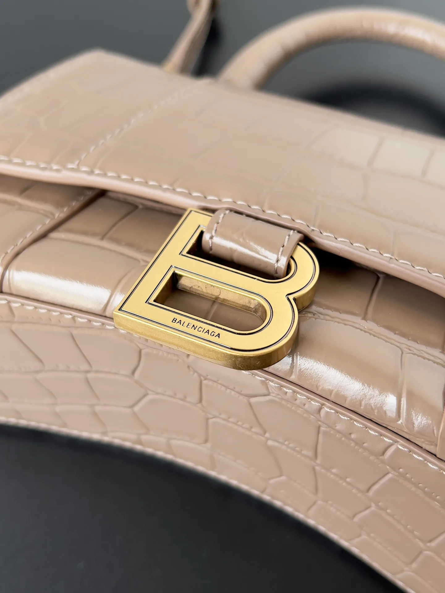 Сумки На Ремне Женские Balenciaga 368775