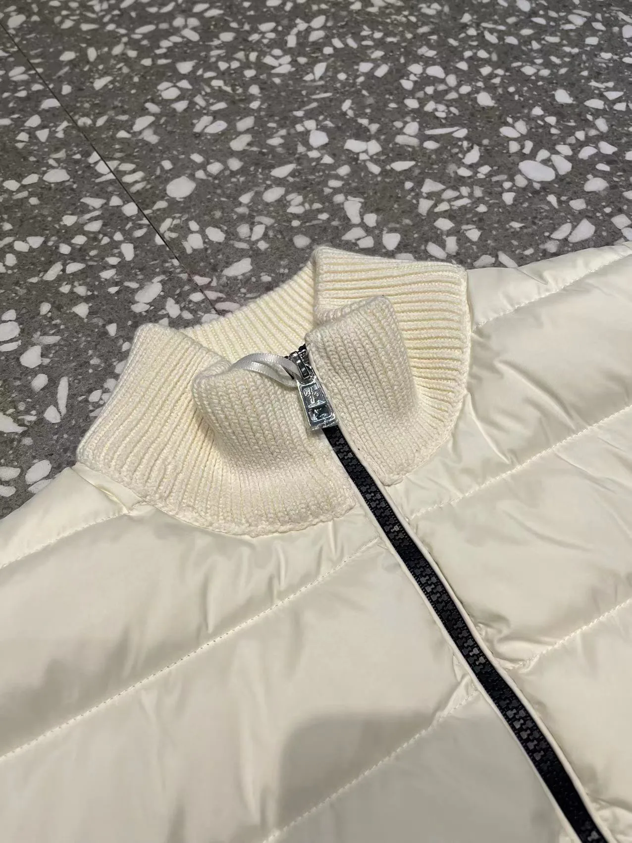 Куртки И Пуховики Мужские Moncler 17542616
