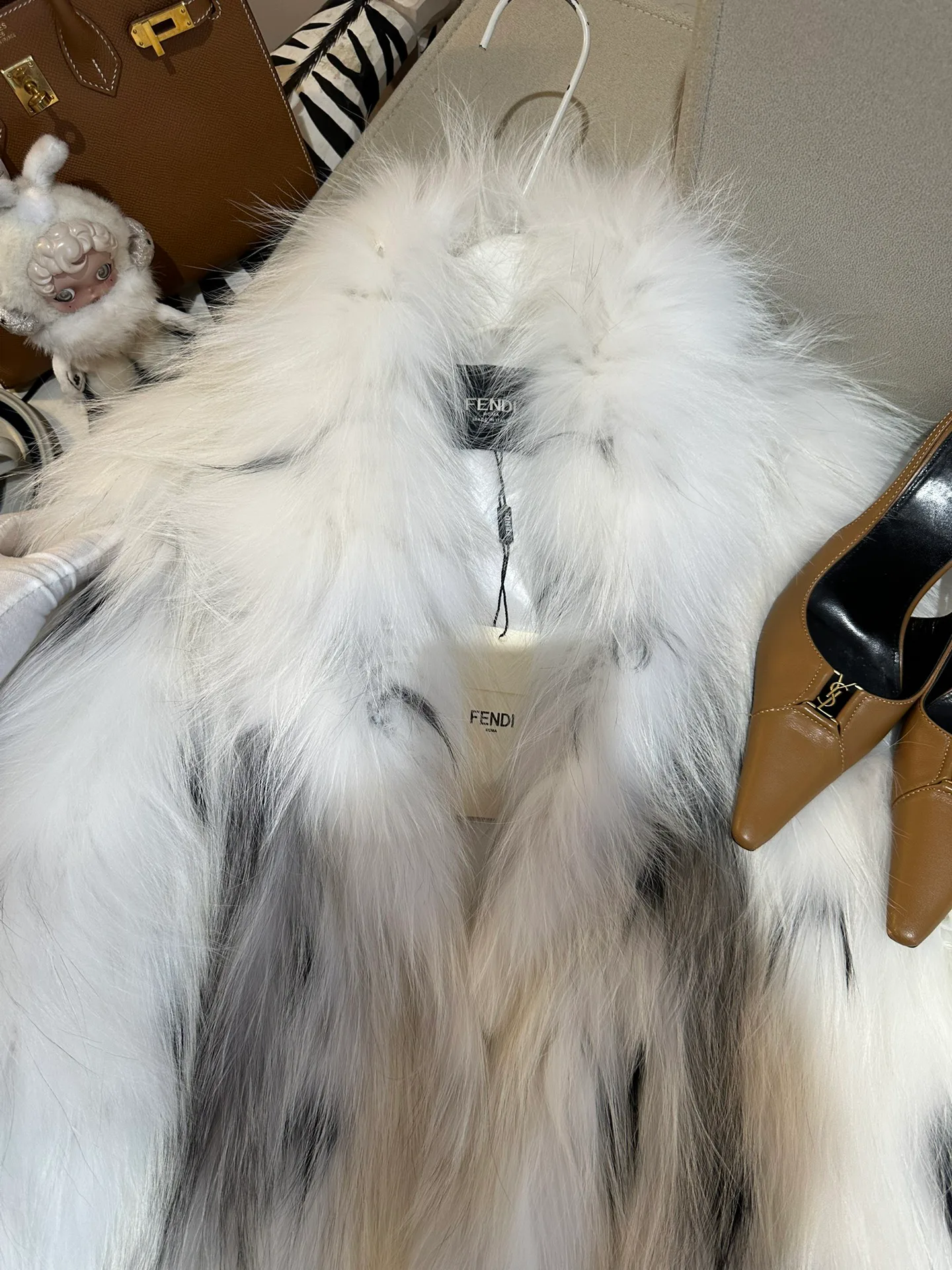 Шубы Женские Fendi 18437662