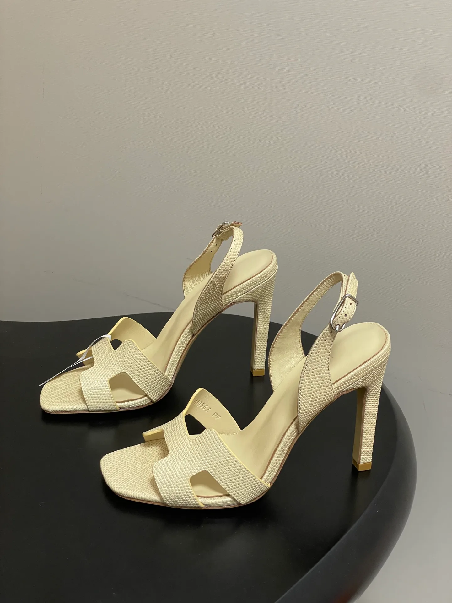 Босоножки Женские Hermes 9064896