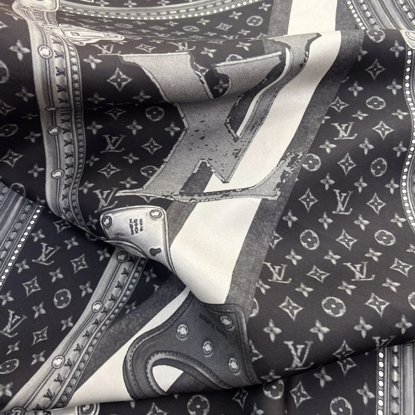 Шарфы Louis Vuitton 30441