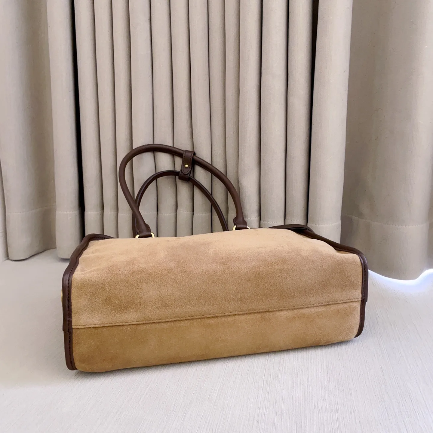 Классические Сумки Женские Miu Miu 17799918