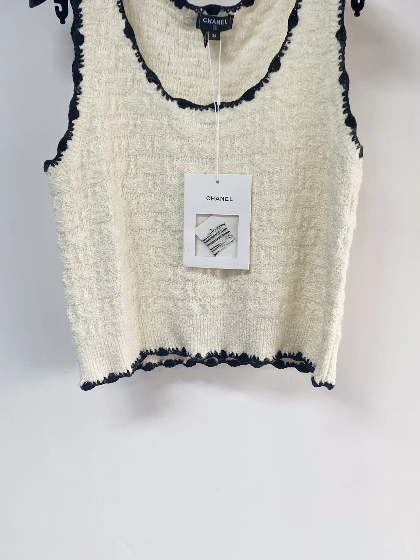 Жилеты Женские Chanel 11681713