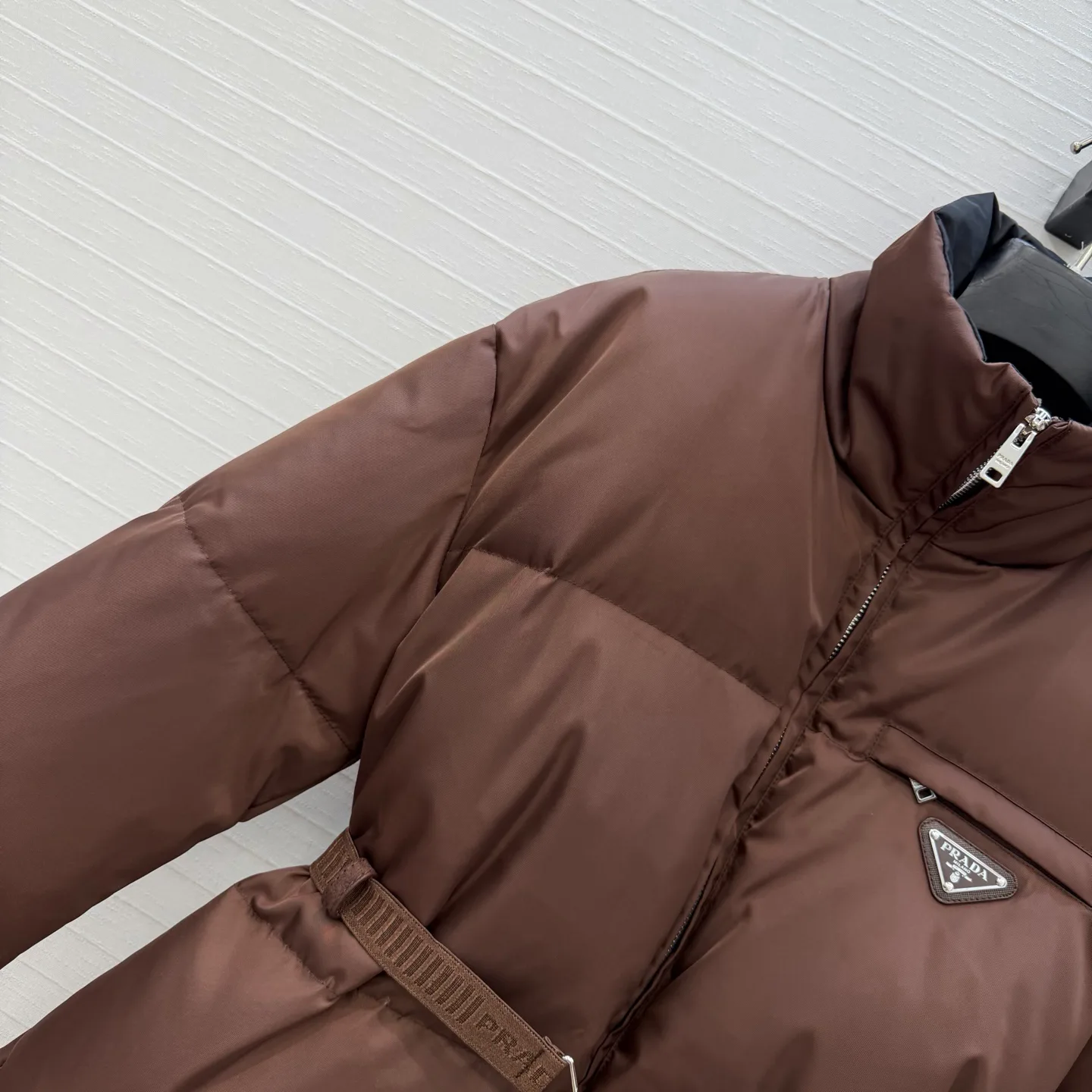 Куртки И Пуховики Женские Prada 19332012