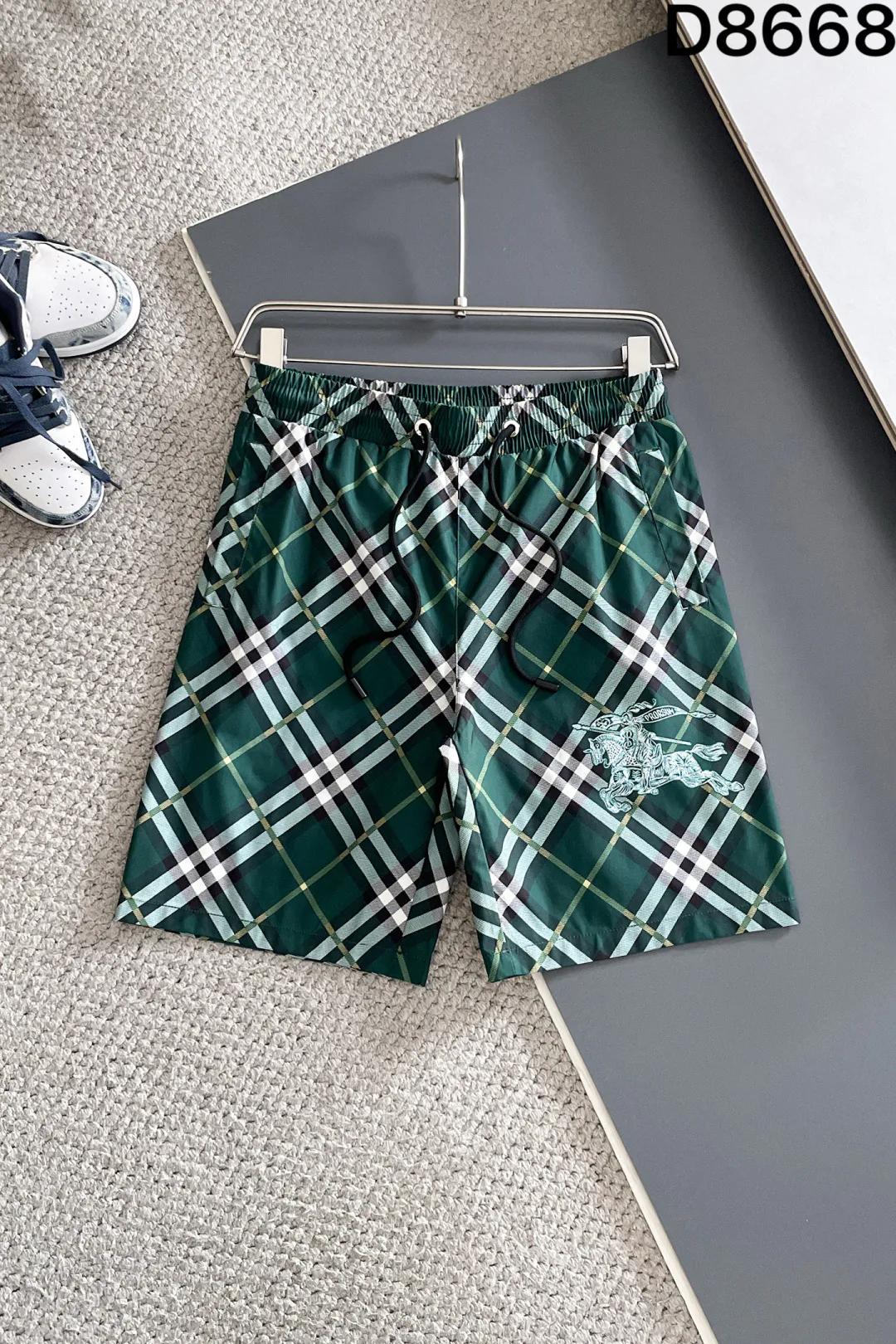Шорты Мужские Burberry 18000500