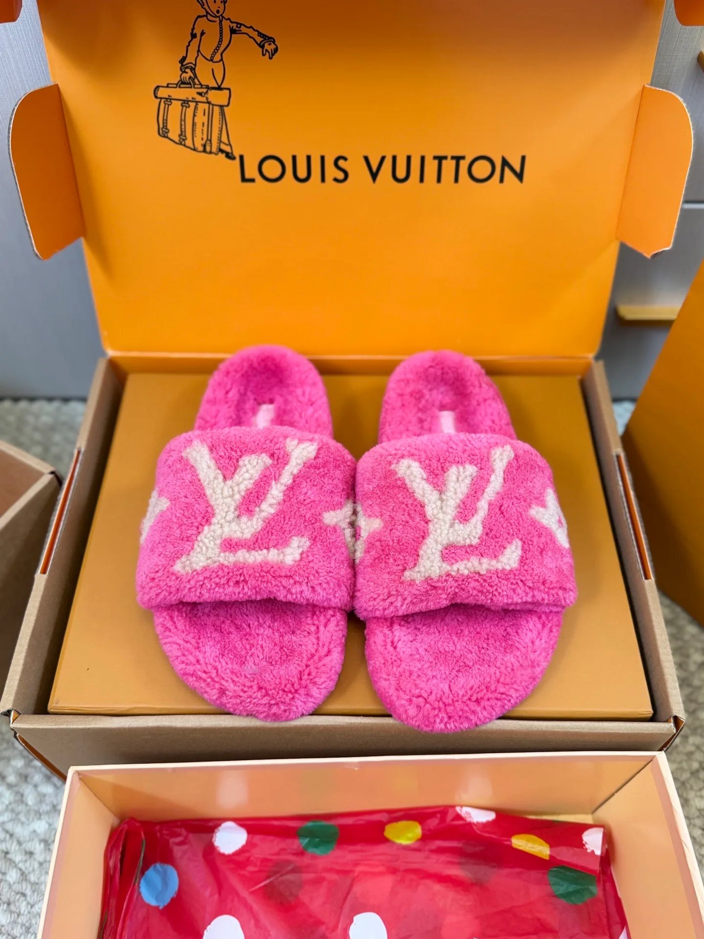 Тапочки Женские Louis Vuitton 19090543