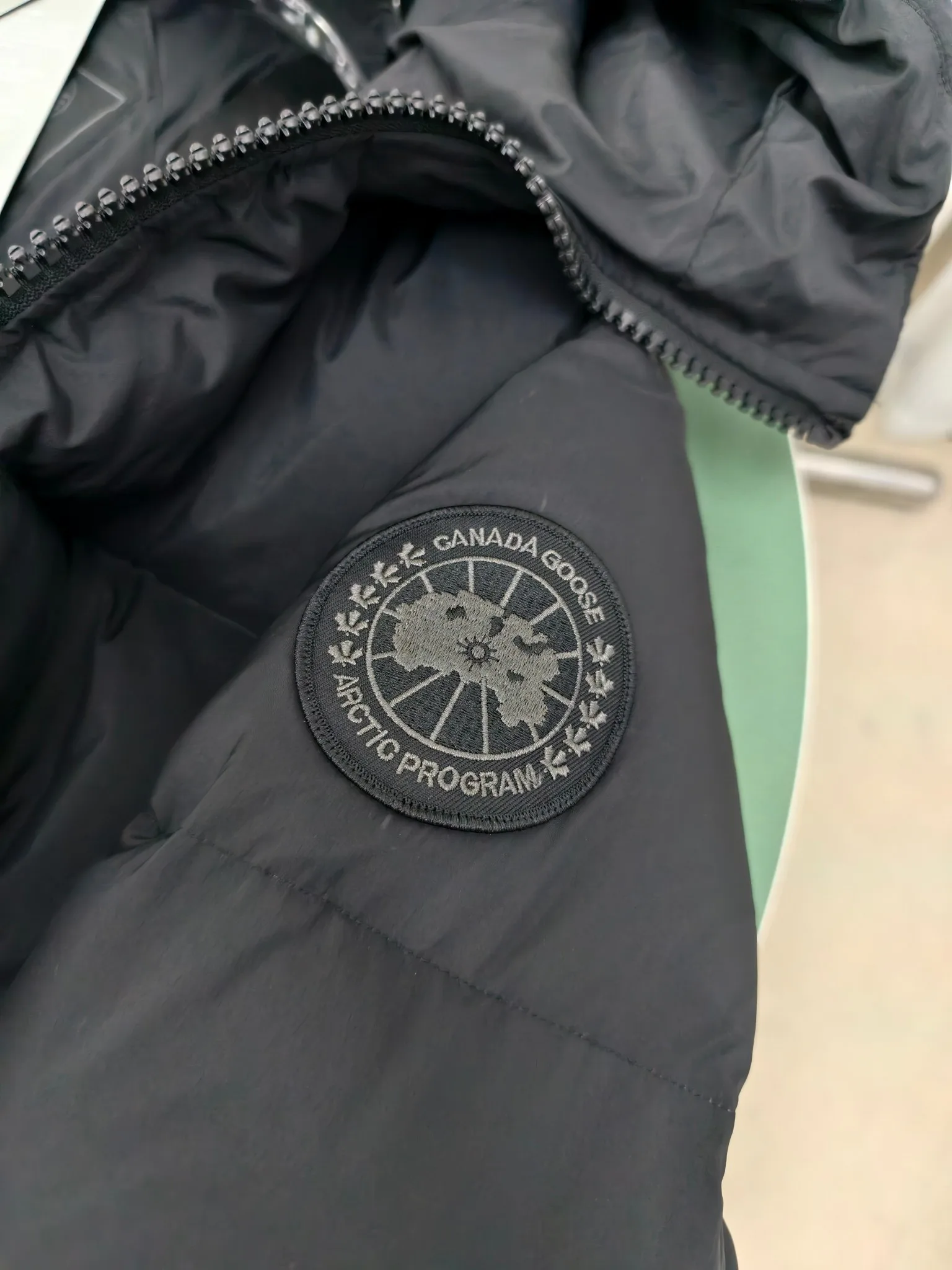 Куртки И Пуховики Женские Canada Goose 3153846