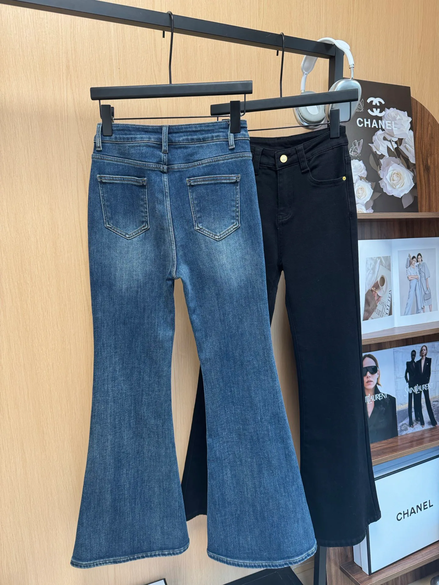 Джинсы Женские Saint Laurent 19588885