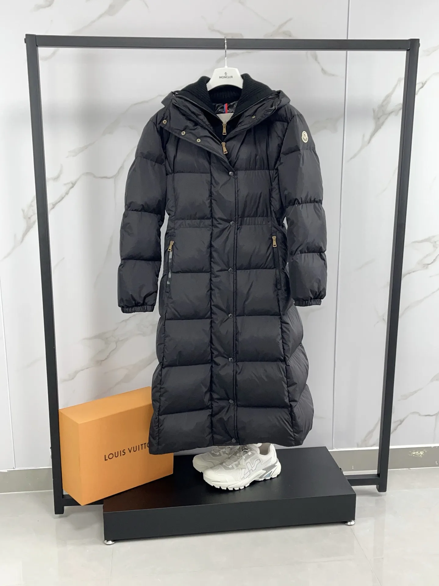 Куртки И Пуховики Женские Moncler 18188962