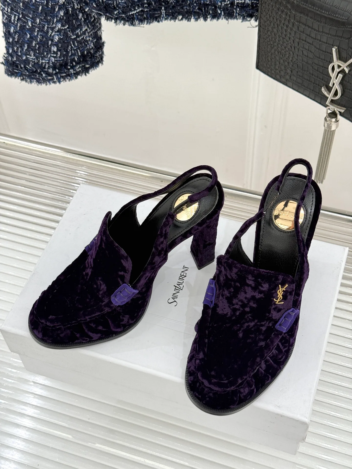Босоножки Женские Saint Laurent 11312311