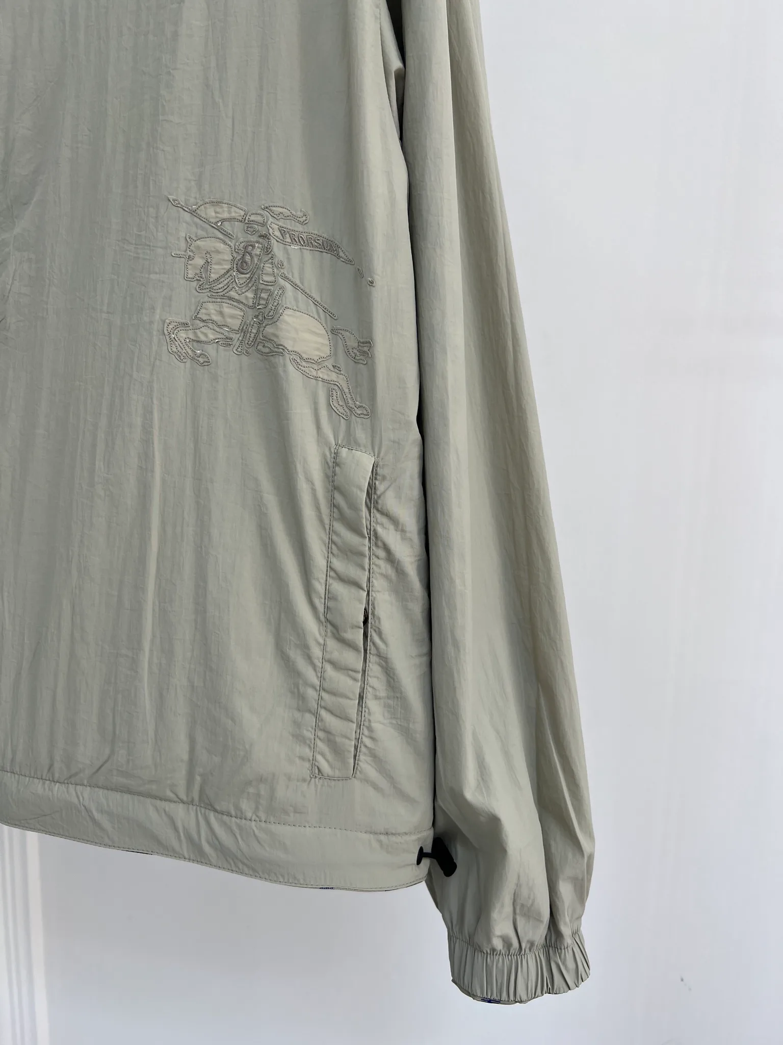 Куртки И Пуховики Женские Burberry 18415771