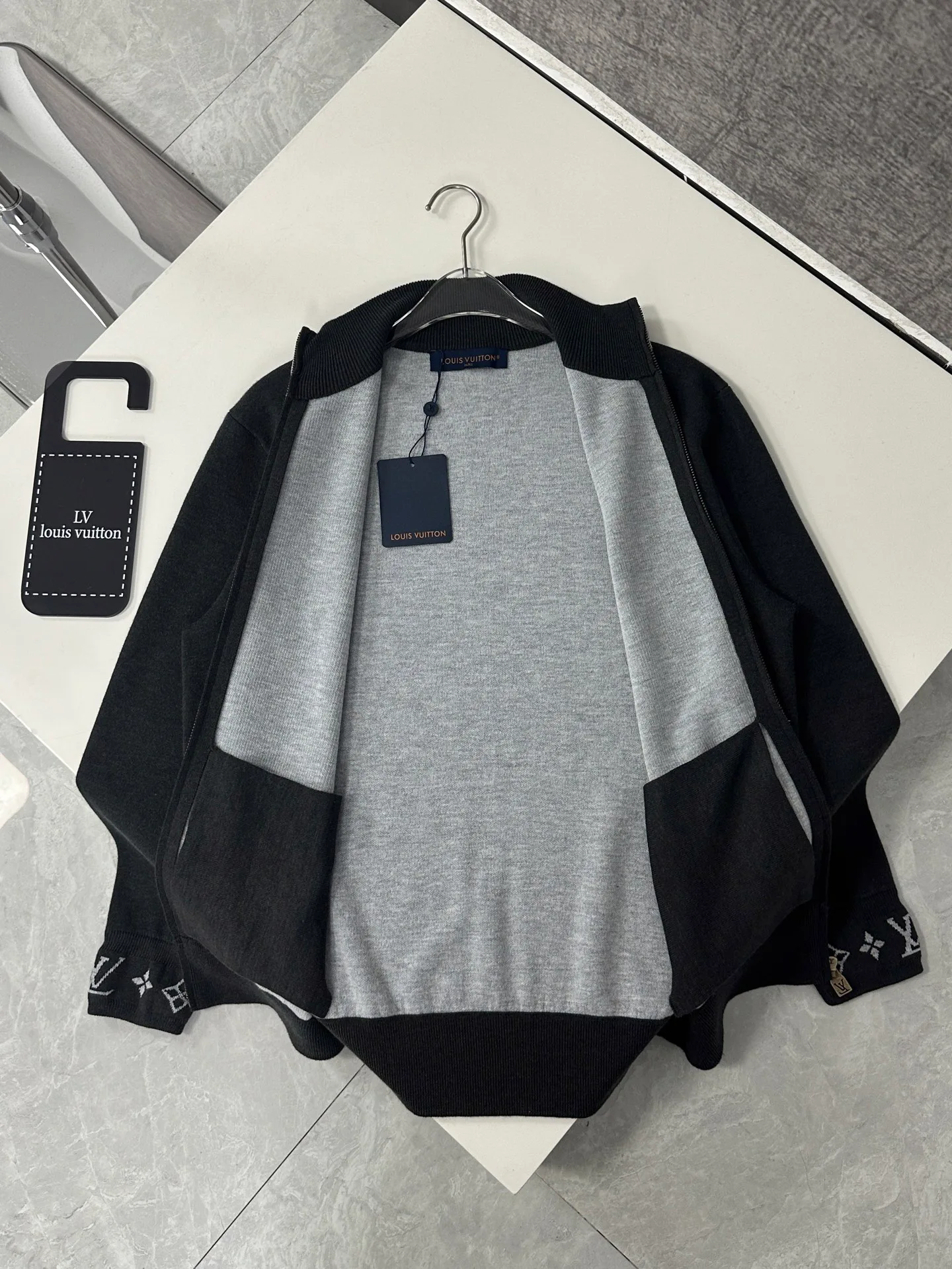 Куртки Женские Louis Vuitton Куртки Женские Louis Vuitton