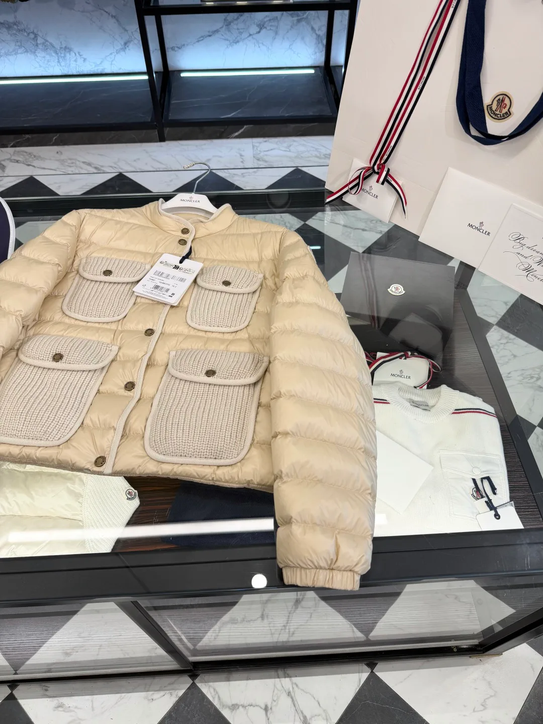 Куртки И Пуховики Женские Moncler 19964112