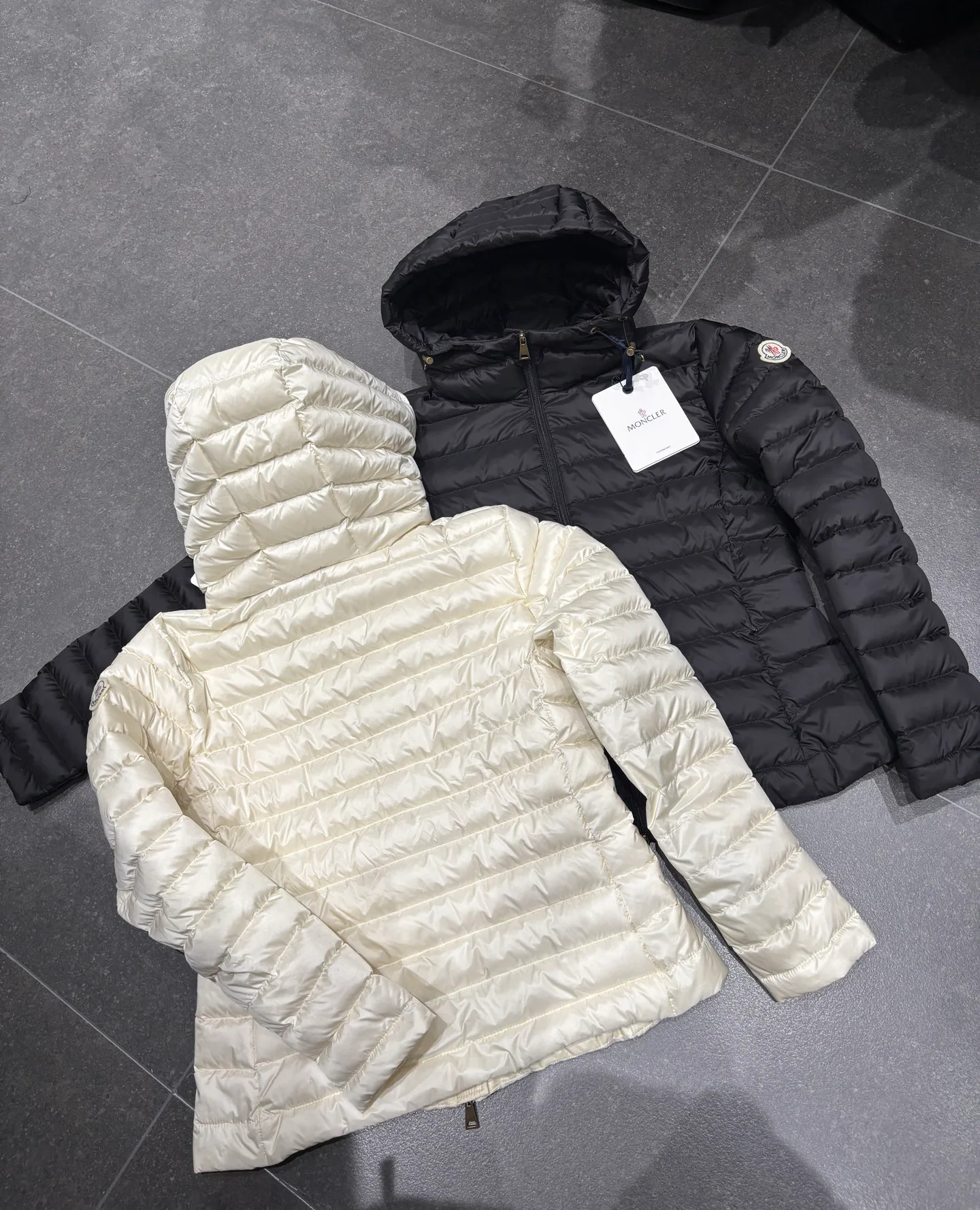 Куртки И Пуховики Женские Moncler 19103604