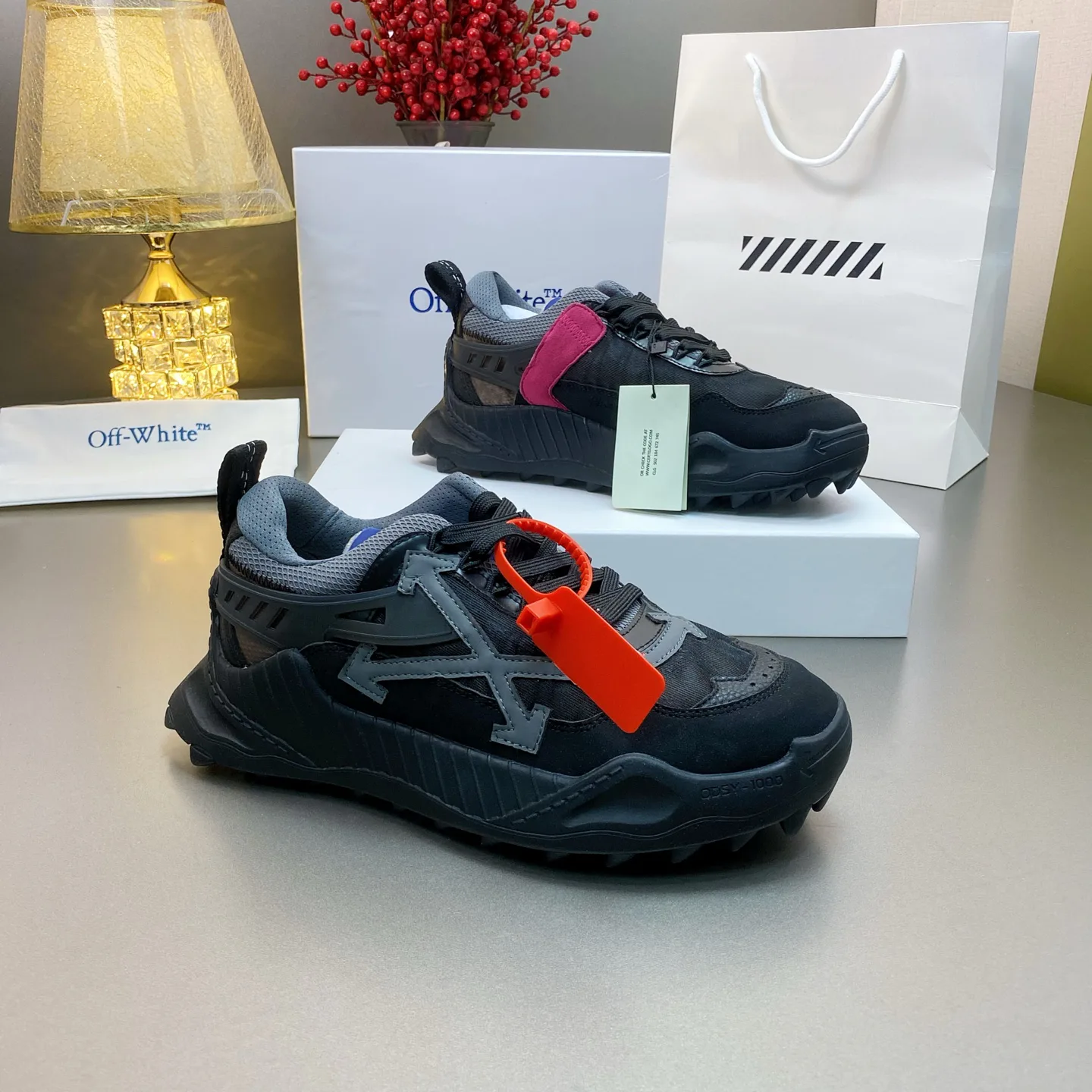 Кроссовки Женские Off-White 17530531